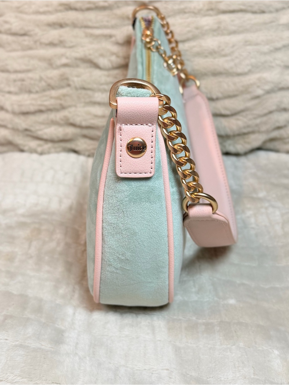 NWT Viral Juicy Couture New Love Chapter Shoulder Bag Frosty Green Velour Crest - Picture 14 of 16
